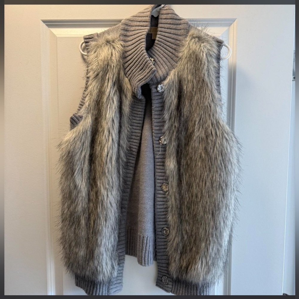 MICHAEL Michael Kors Light Gray Knit Faux Fur-Trim Vest